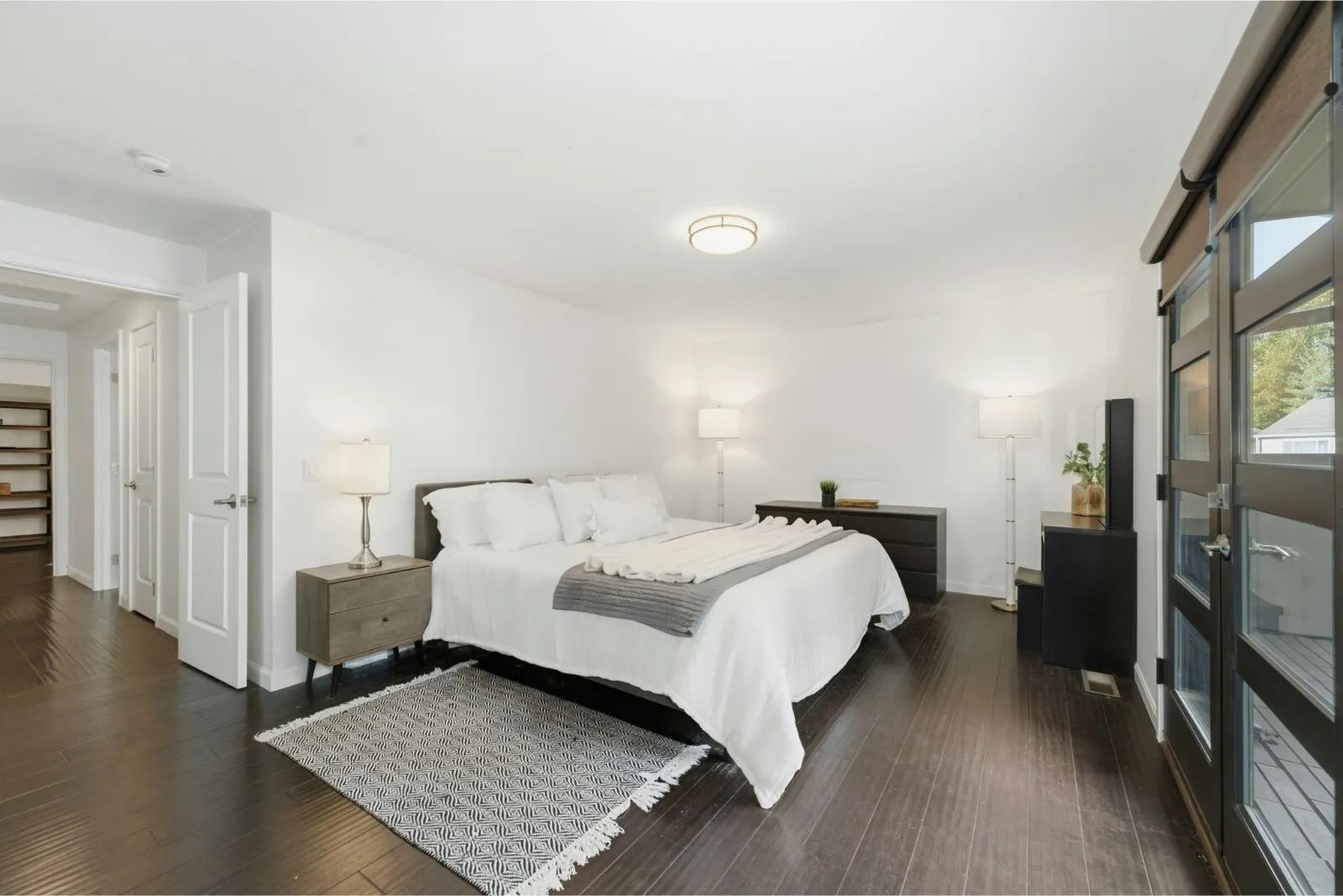 11315 NE 129th Court , Kirkland, WA 98034-6334