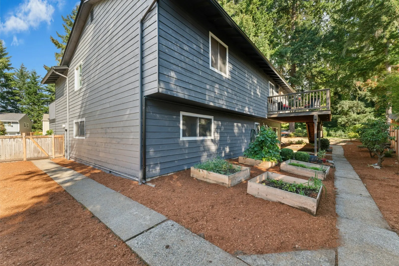 11315 NE 129th Court , Kirkland, WA 98034-6334