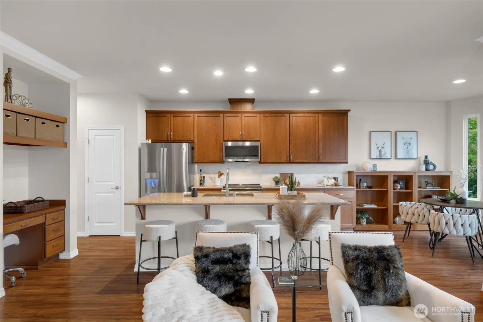 12435 243rd Terrace NE, Redmond, WA 98053-5760