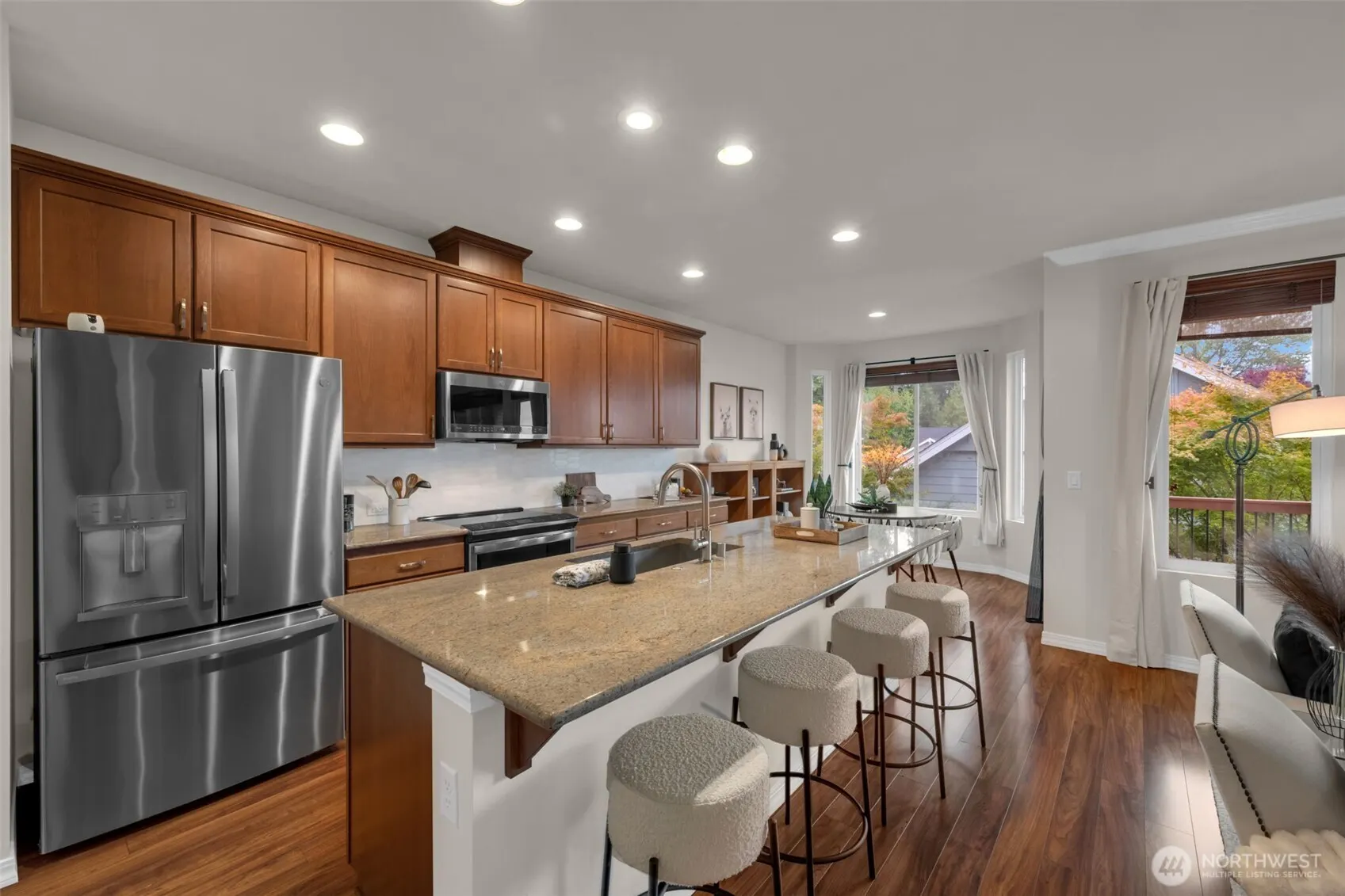 12435 243rd Terrace NE, Redmond, WA 98053-5760