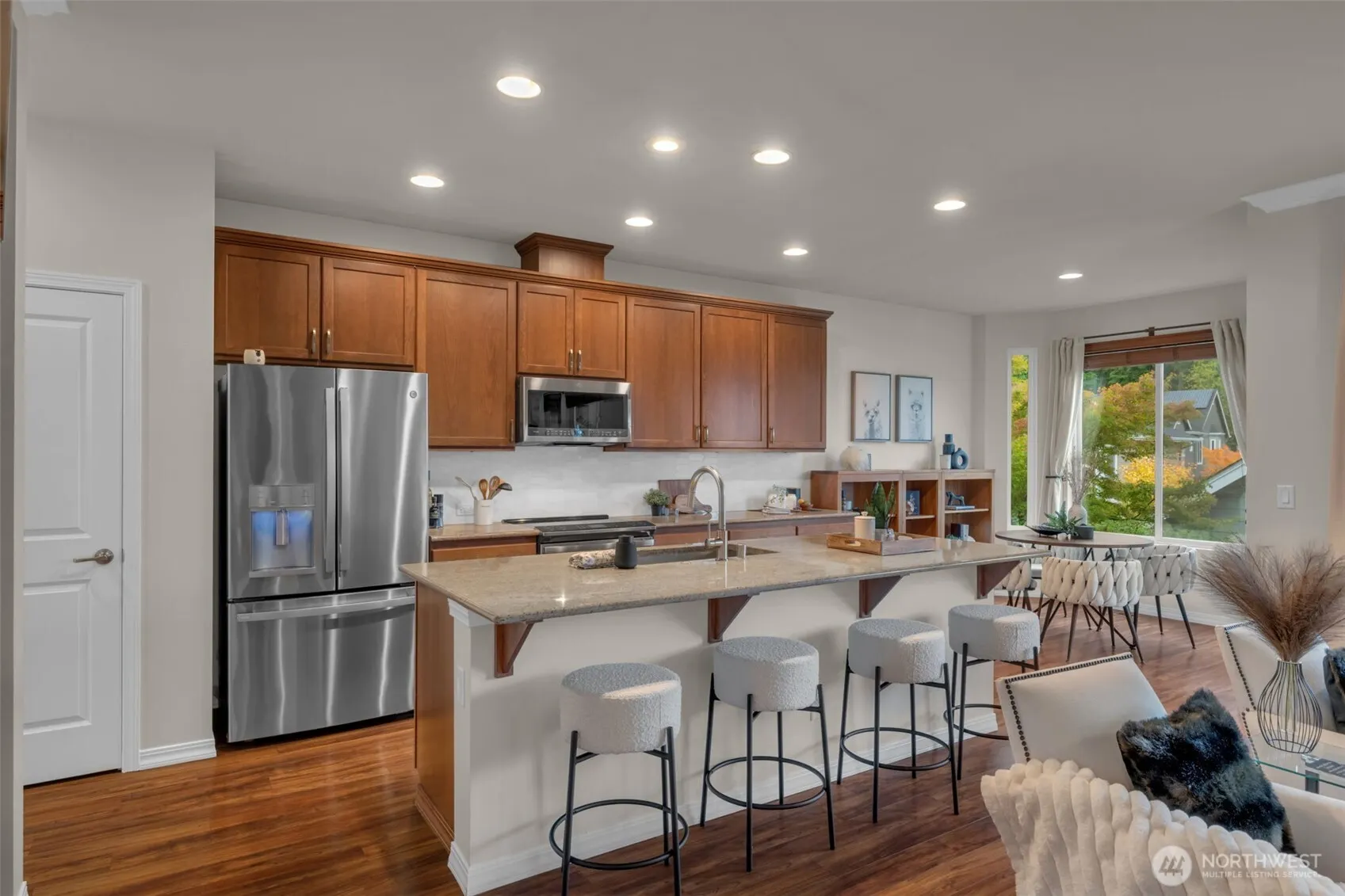 12435 243rd Terrace NE, Redmond, WA 98053-5760