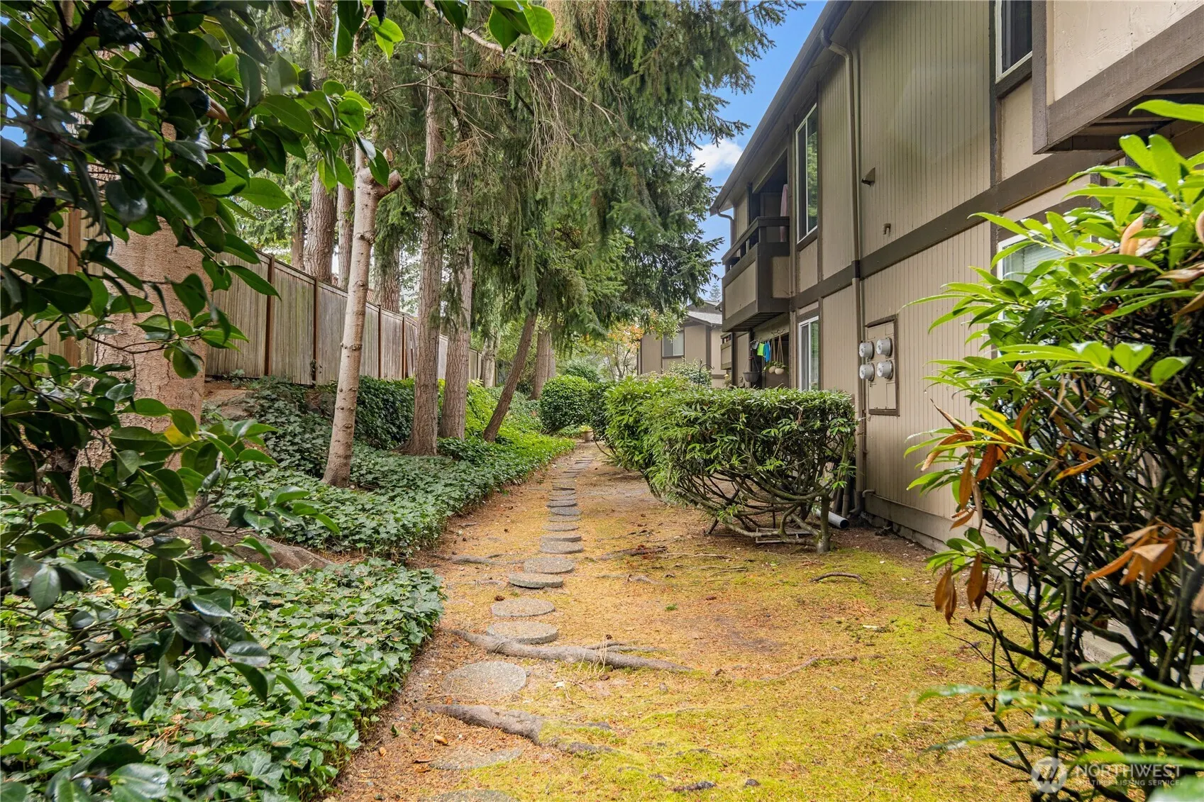 4709 176th Street SW #C10, Lynnwood, WA 98037