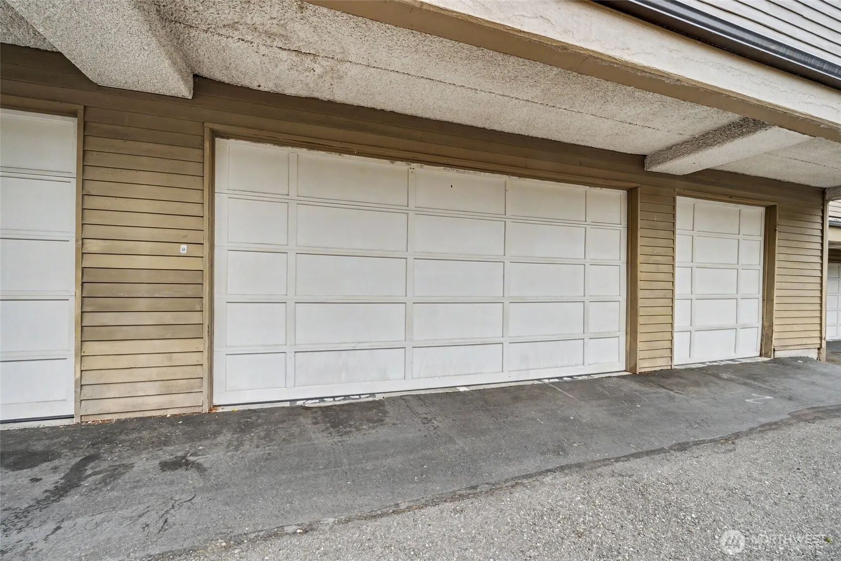 10410 NE 32nd Place #D-104, Bellevue, WA 98004