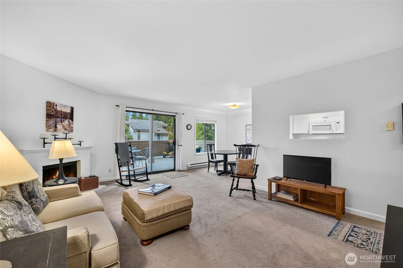 10410 NE 32nd Place #D-104, Bellevue, WA 98004