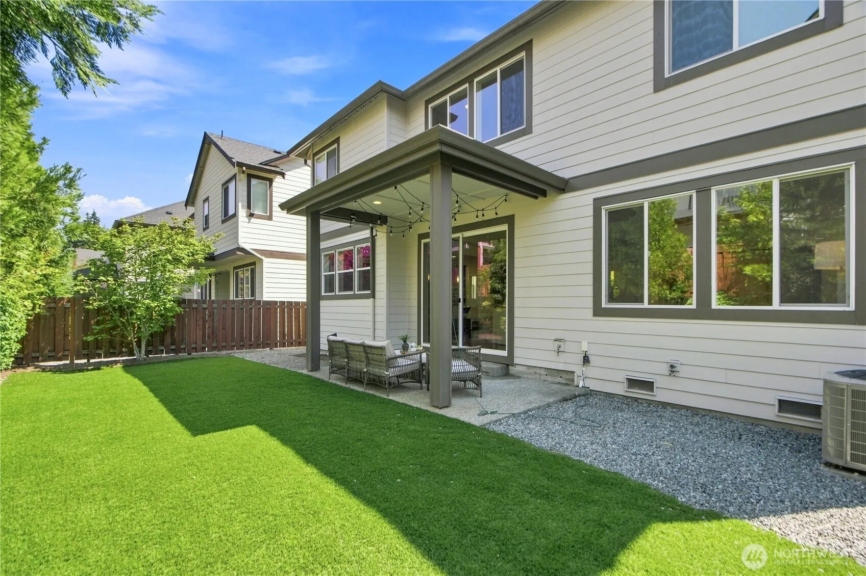 22962 SE 20th Street , Sammamish, WA 98075