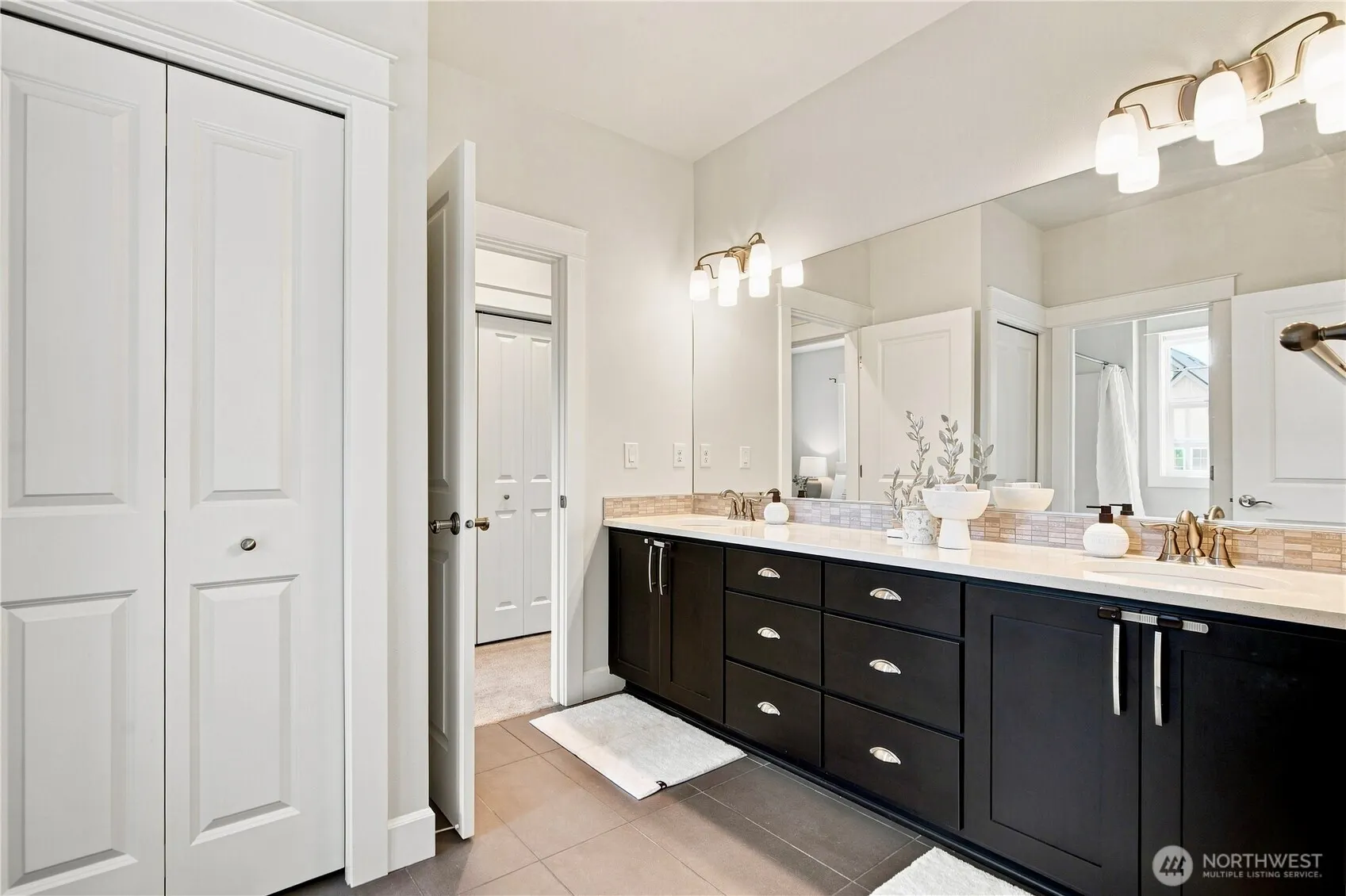 22962 SE 20th Street , Sammamish, WA 98075