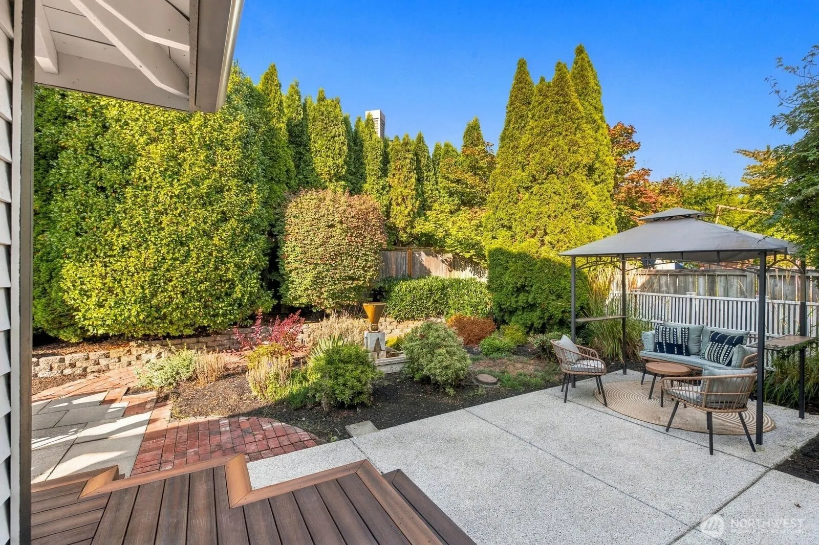 12470 NE 162nd Street , Woodinville, WA 98072