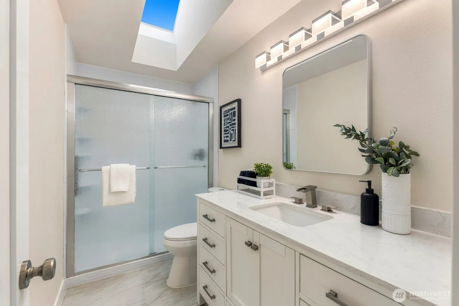 12470 NE 162nd Street , Woodinville, WA 98072