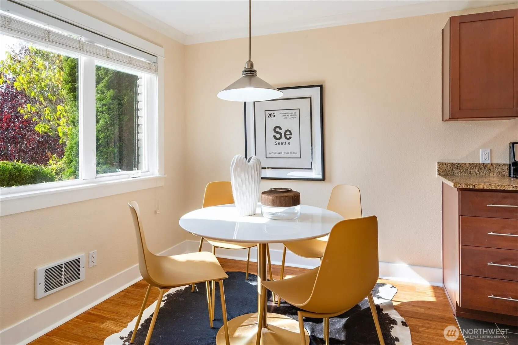 2830 NW 56th Street #101, Seattle, WA 98107