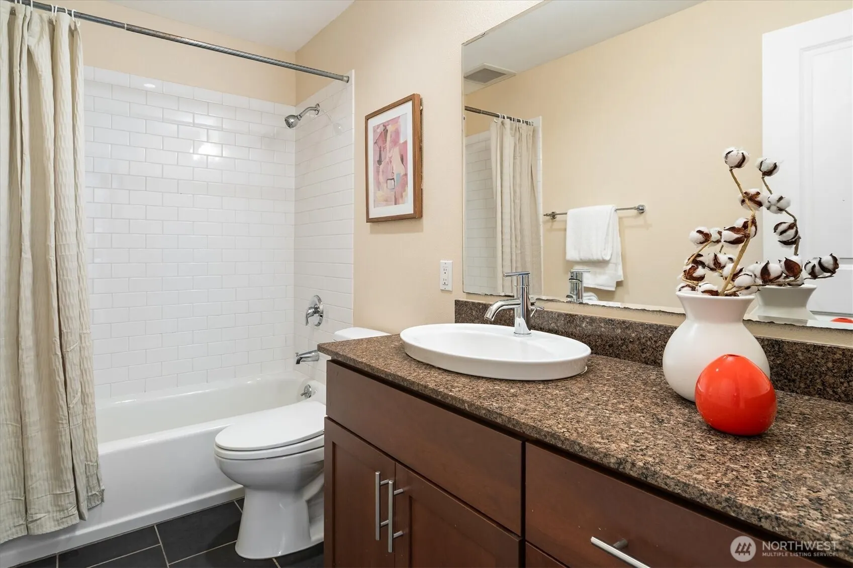 2830 NW 56th Street #101, Seattle, WA 98107