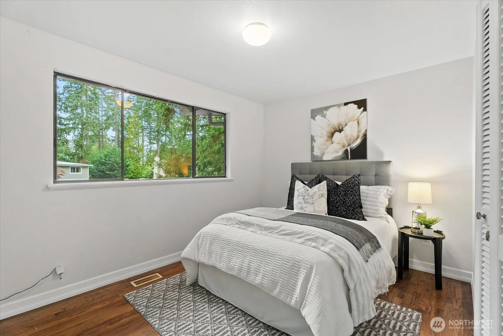 4220 159th Avenue SE, Bellevue, WA 98006