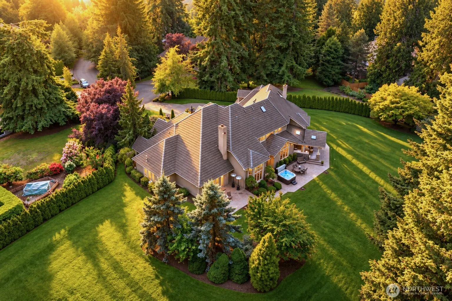 20450 NE 71st Street , Redmond, WA 98053-4725