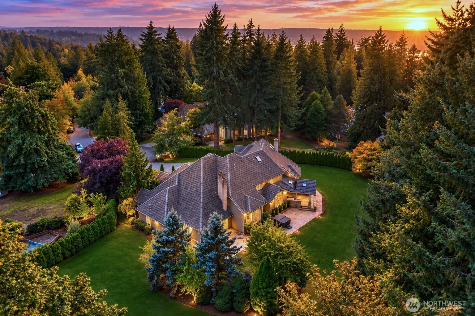 20450 NE 71st Street , Redmond, WA 98053-4725