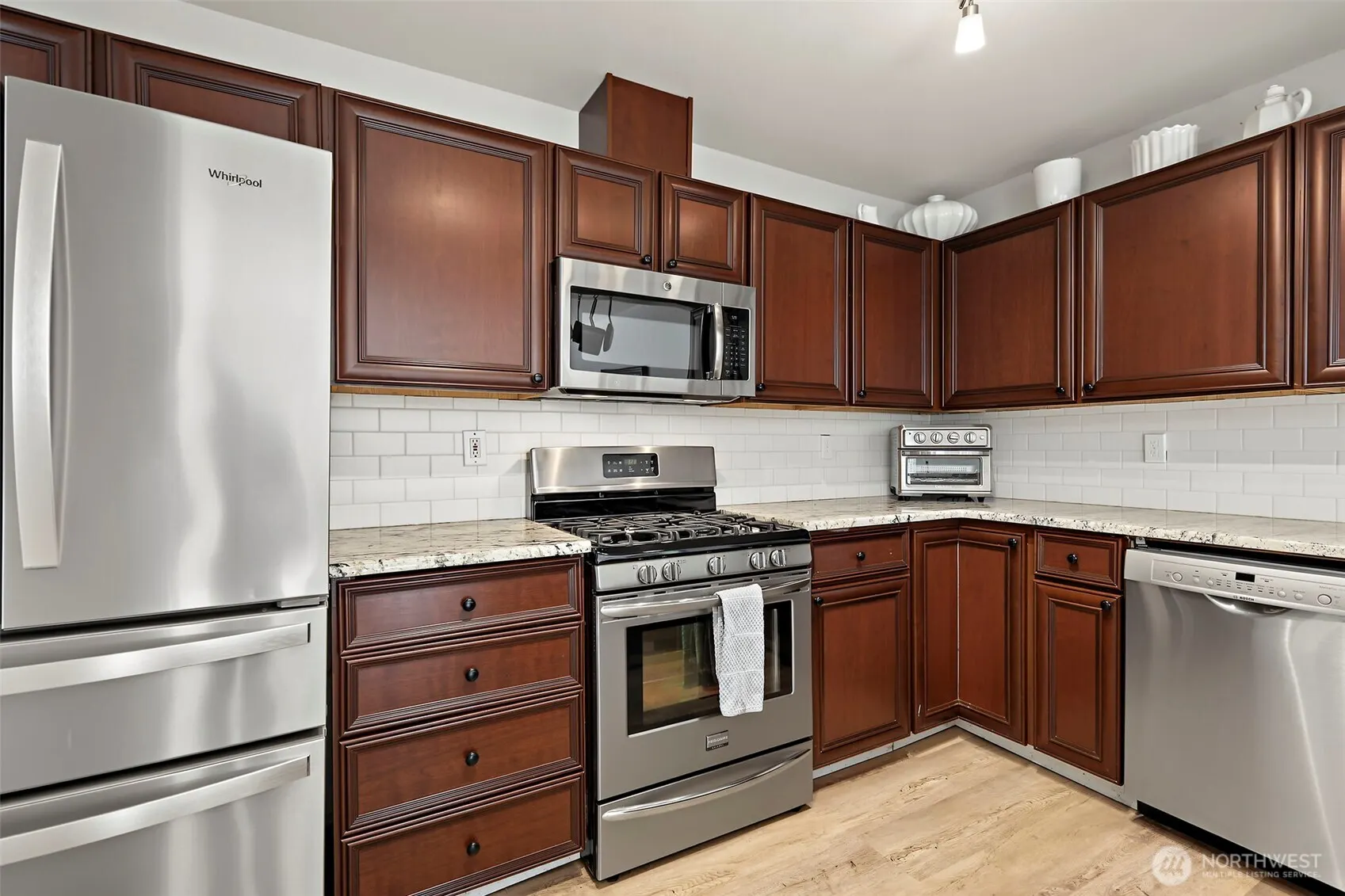 11502 SE 221st Place , Kent, WA 98031