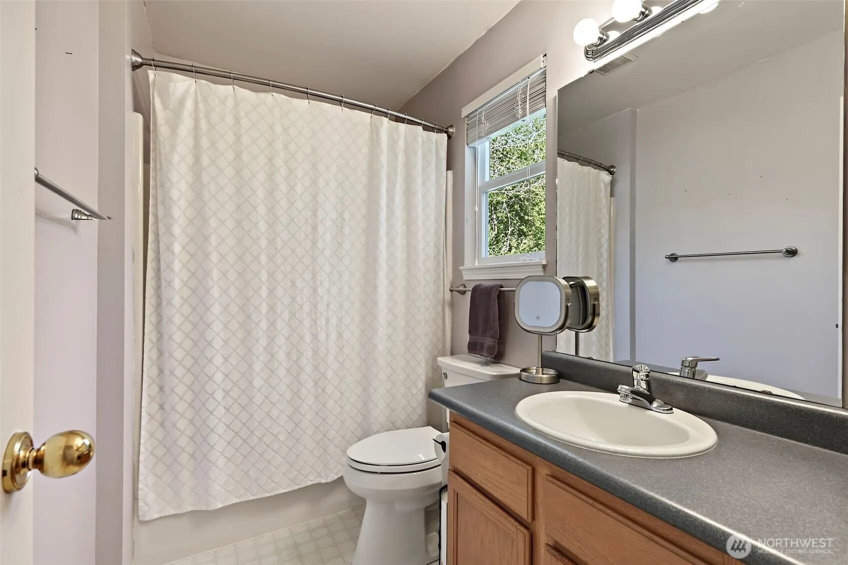 11502 SE 221st Place , Kent, WA 98031