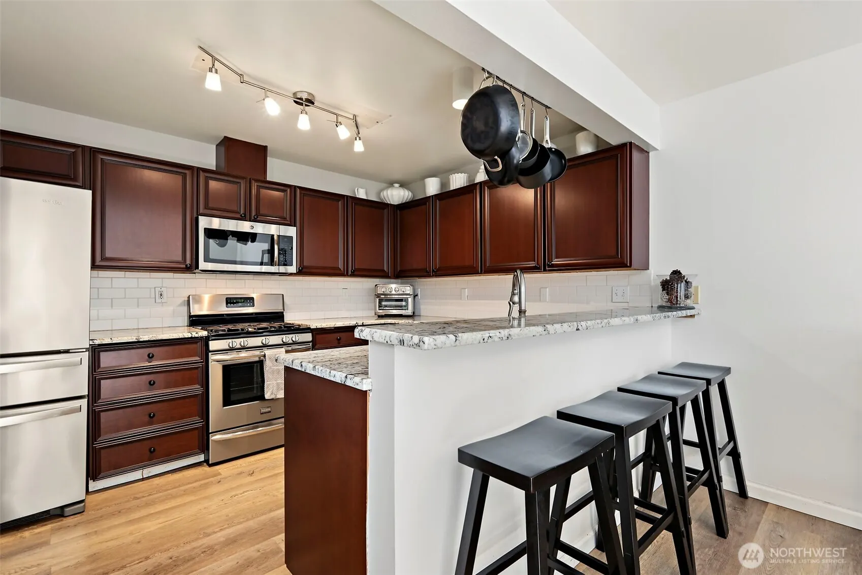 11502 SE 221st Place , Kent, WA 98031