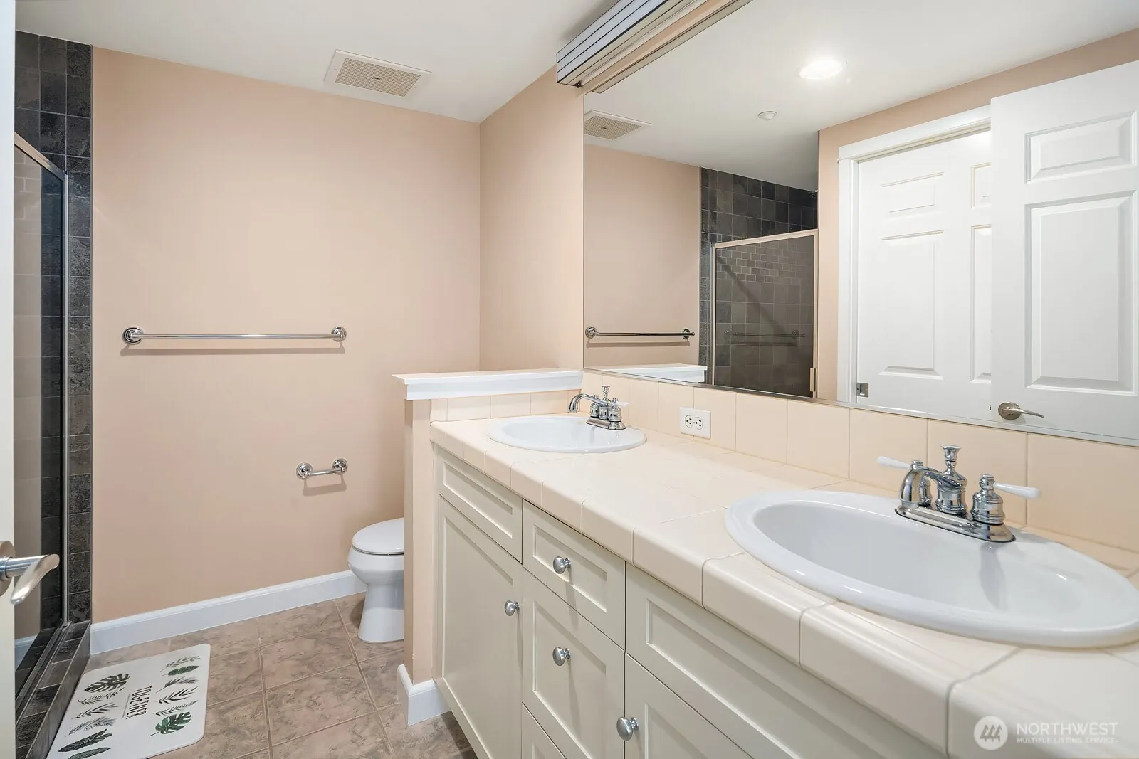 10047 NE Main Street NE #202, Bellevue, WA 98004