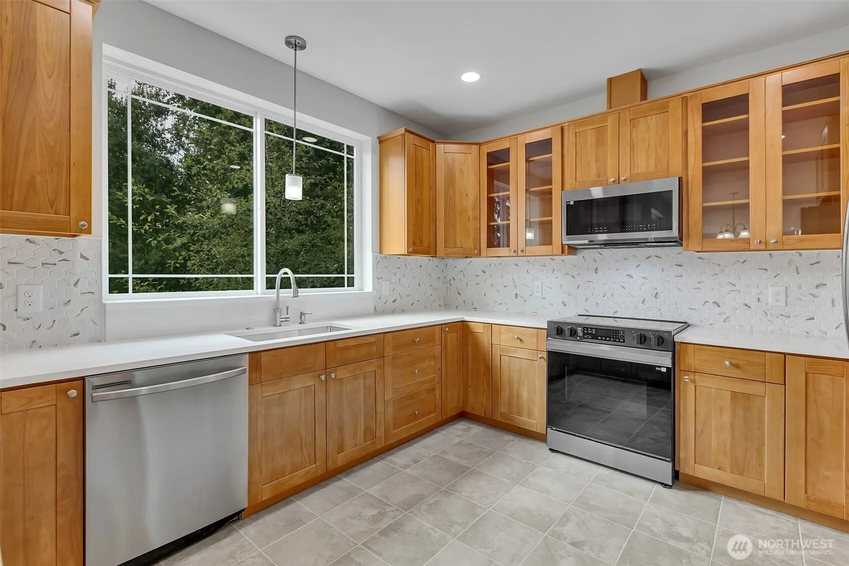 15724 king Place #A, Lynnwood, WA 98087