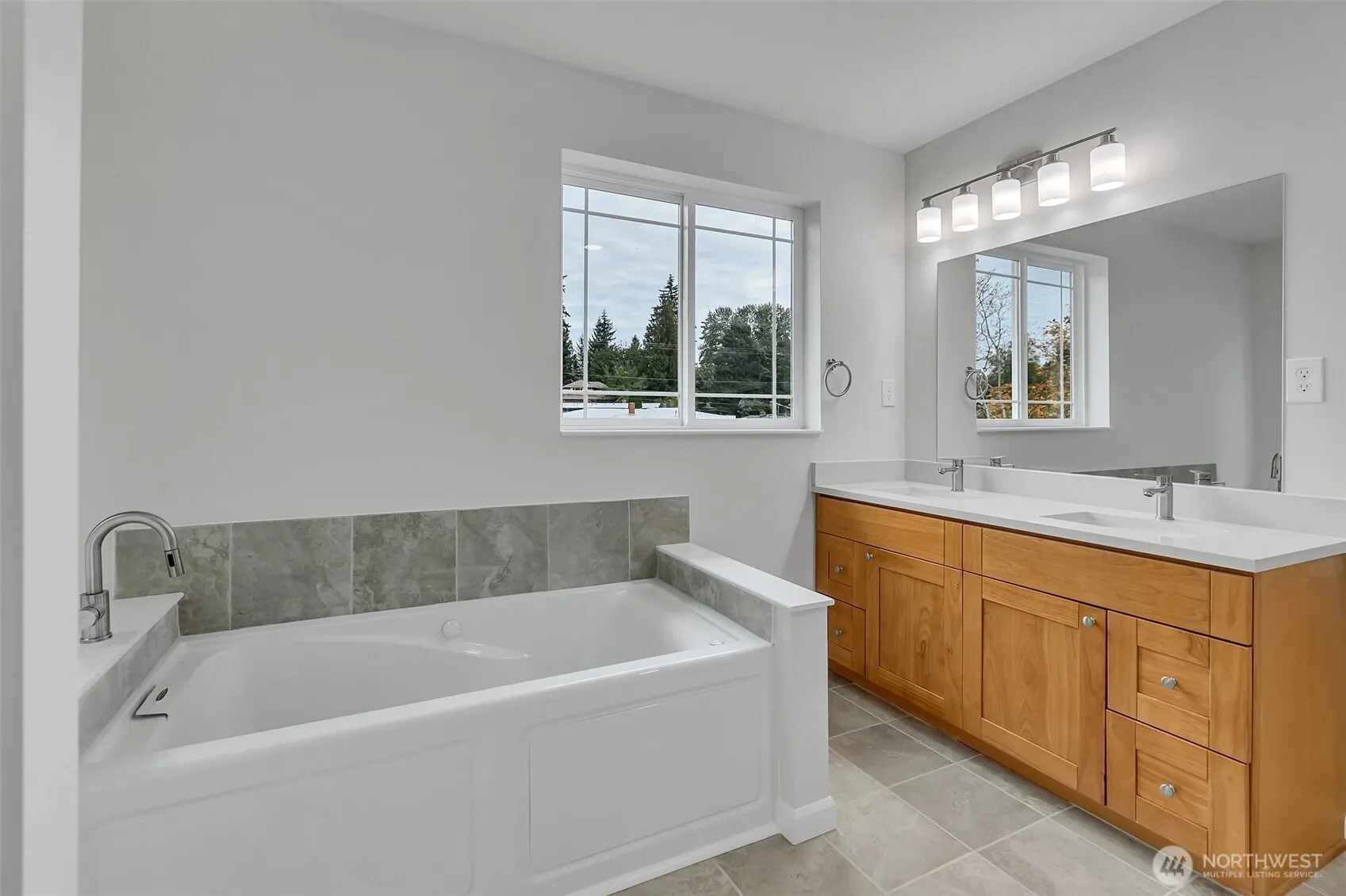 15724 king Place #A, Lynnwood, WA 98087