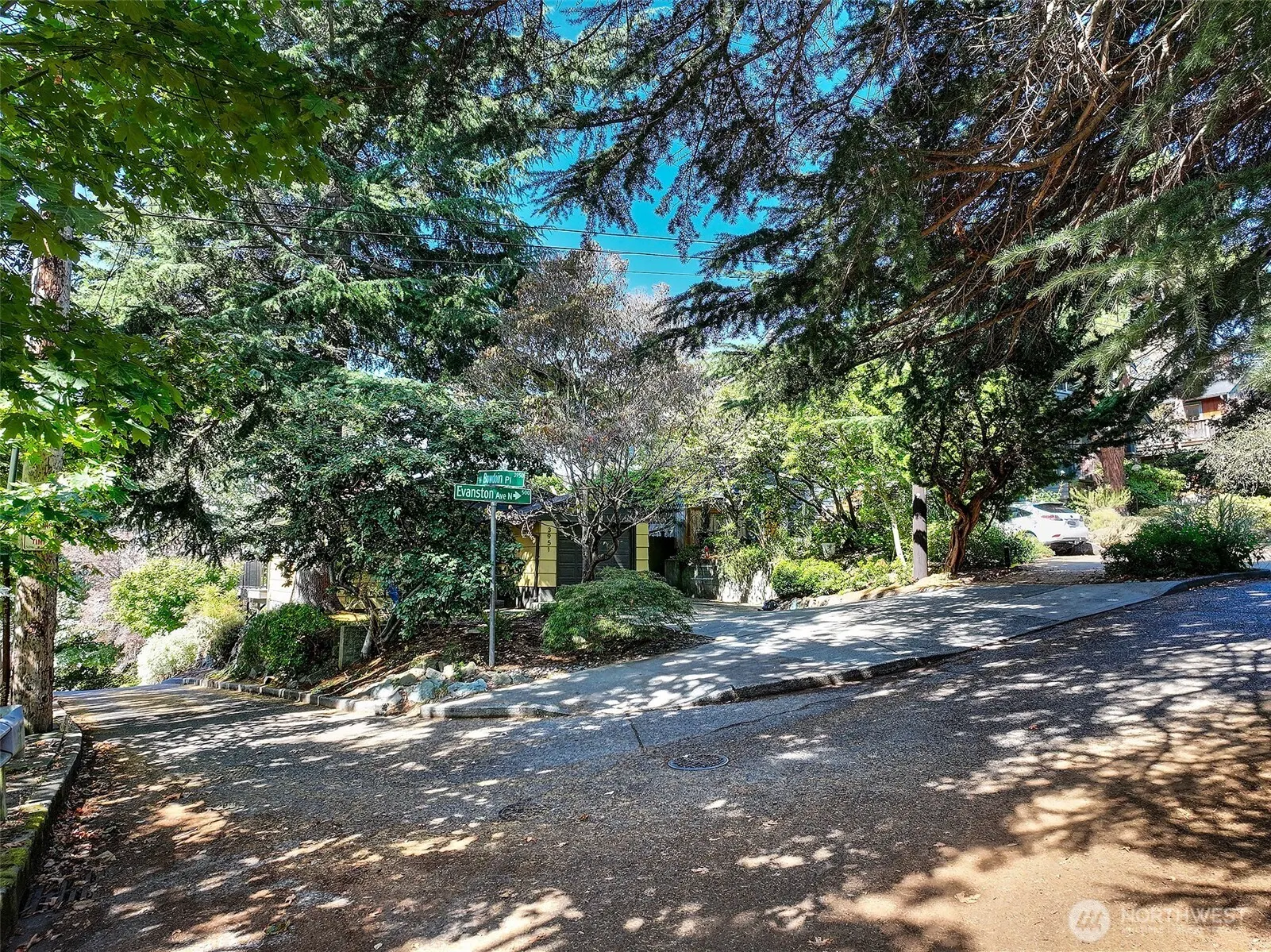 3951 Evanston Avenue N, Seattle, WA 98103