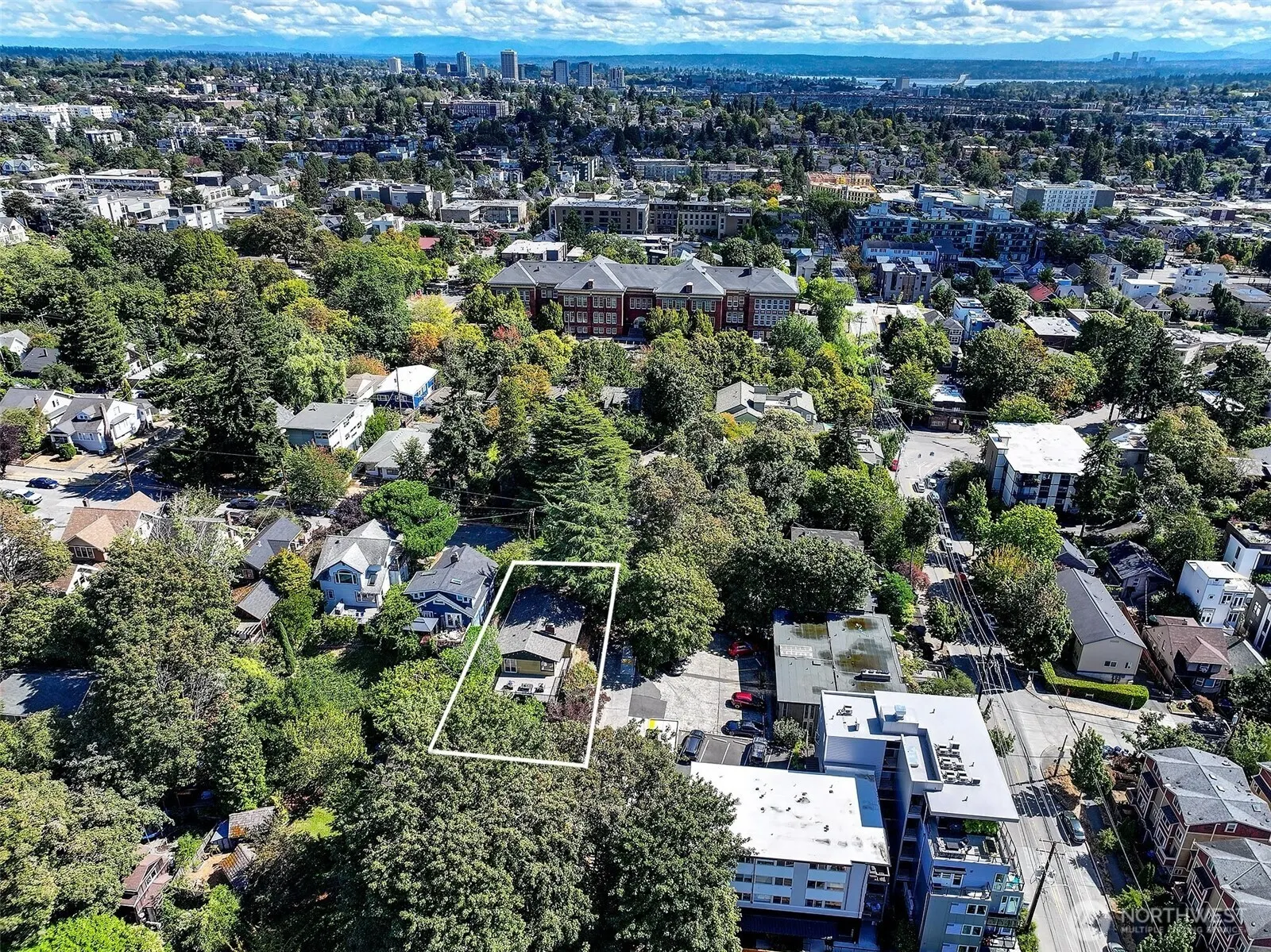 3951 Evanston Avenue N, Seattle, WA 98103