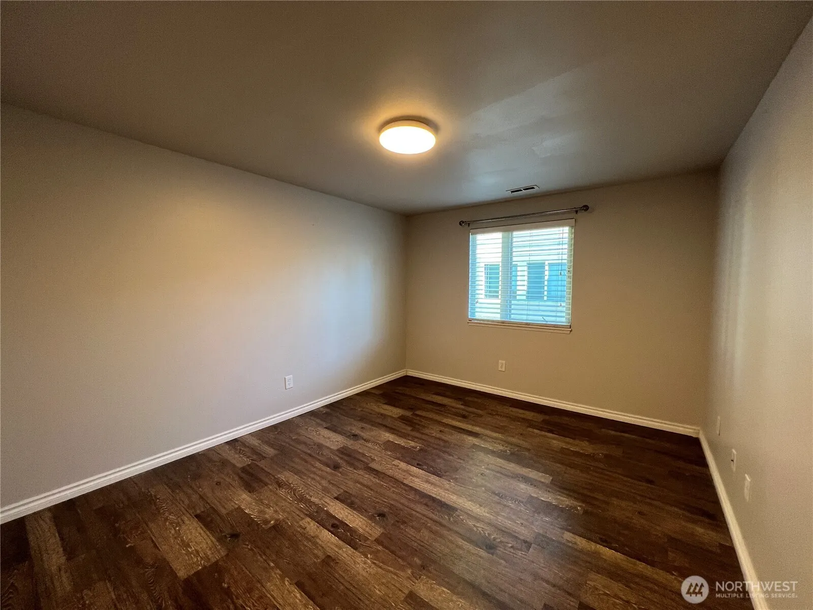 12004 Slater Avenue NE #D5, Kirkland, WA 98034