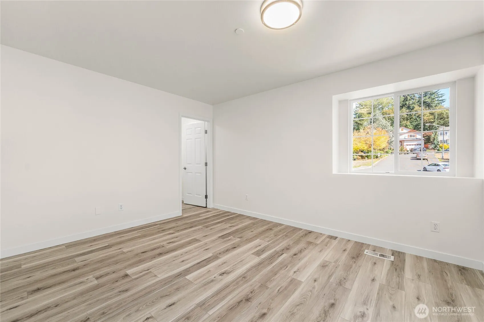 9525 S 221st Place , Kent, WA 98031