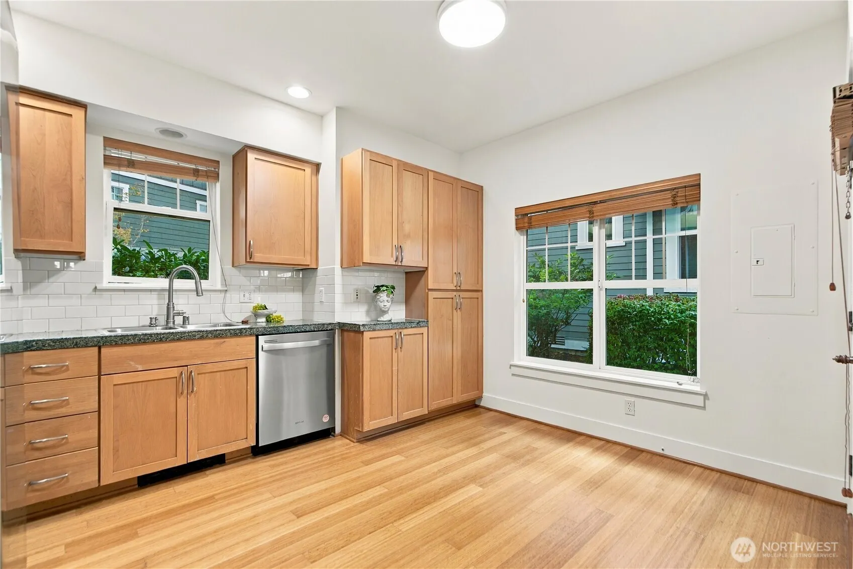 1789 27th Ln NE, Issaquah, WA 98029
