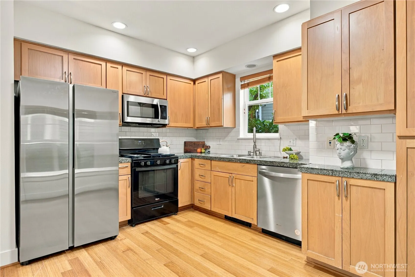 1789 27th Ln NE, Issaquah, WA 98029