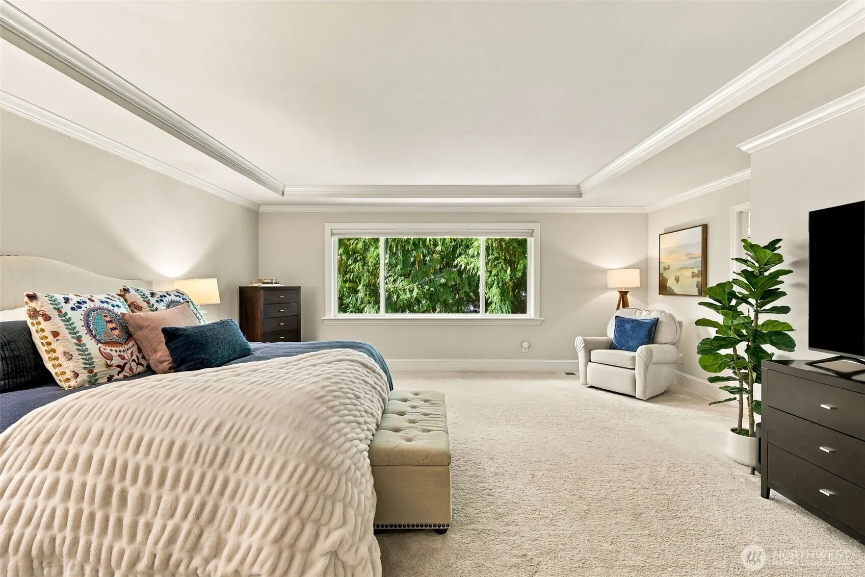 1453 244th Place SE, Sammamish, WA 98075-6090