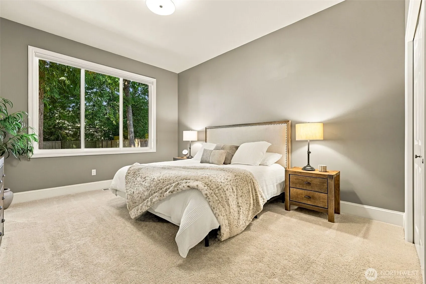1453 244th Place SE, Sammamish, WA 98075-6090
