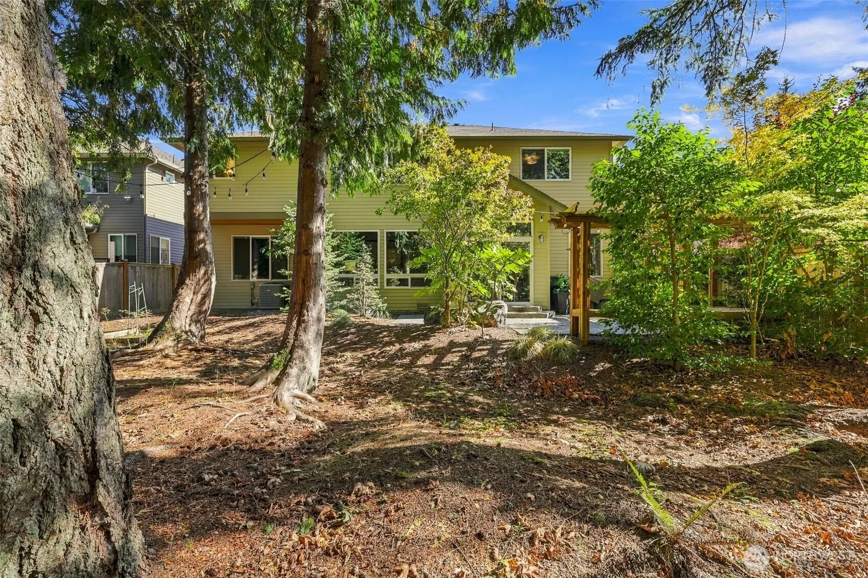 1453 244th Place SE, Sammamish, WA 98075-6090
