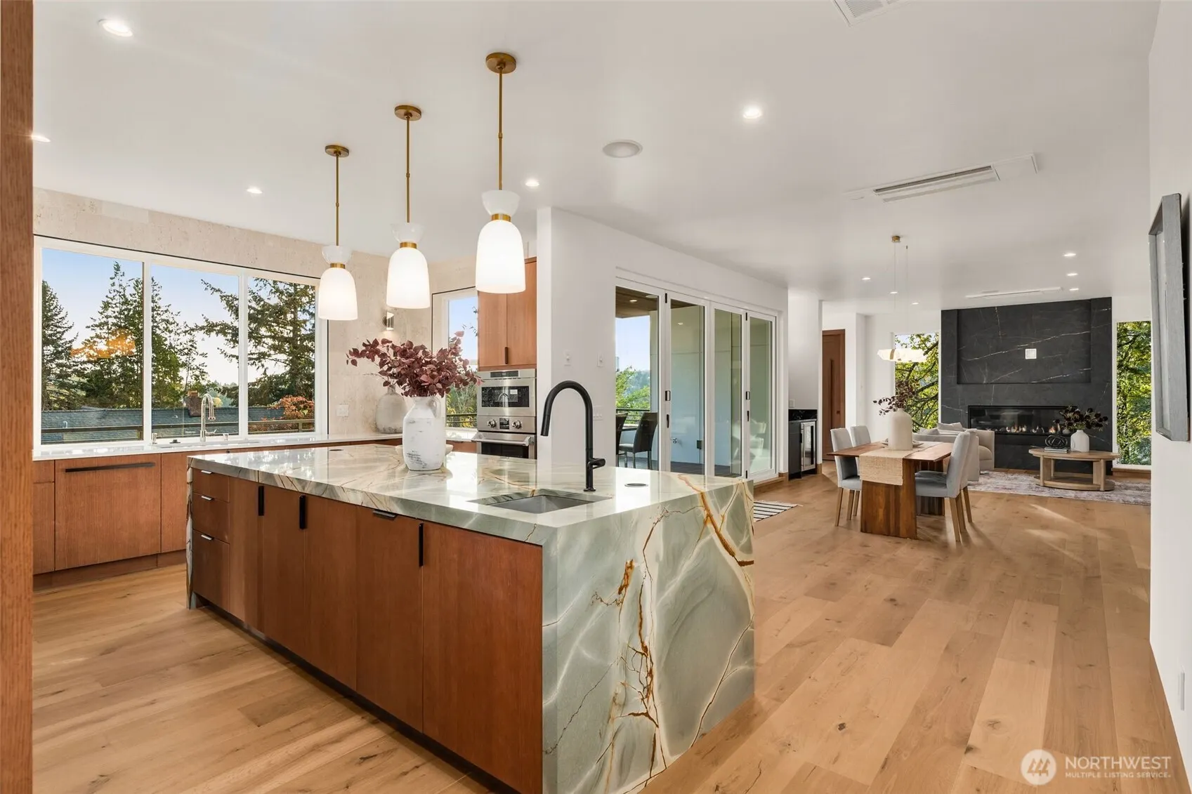 614 33rd Avenue E, Seattle, WA 98112