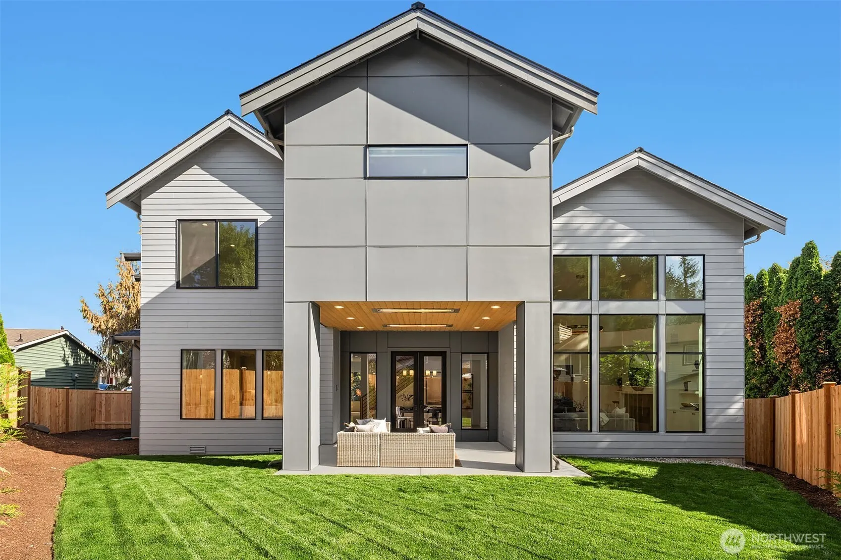 13216 NE 129th Place , Kirkland, WA 98034