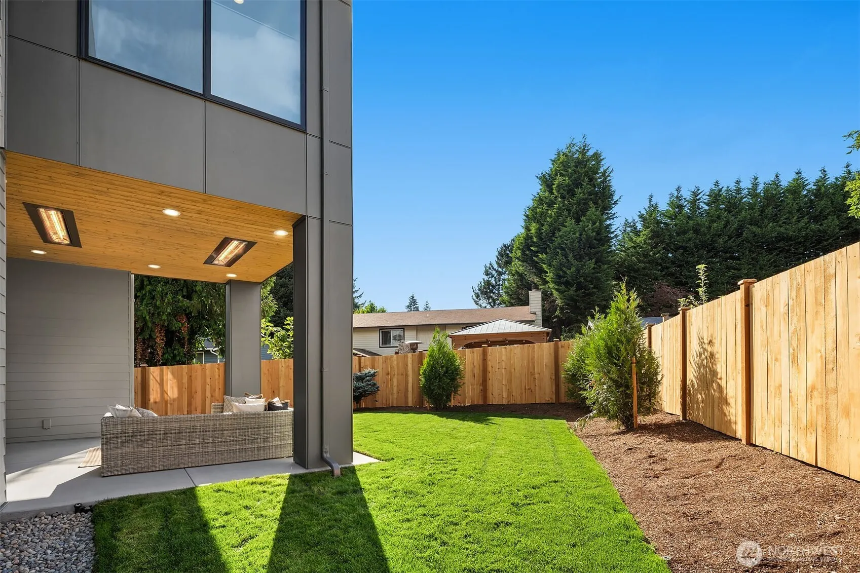 13216 NE 129th Place , Kirkland, WA 98034