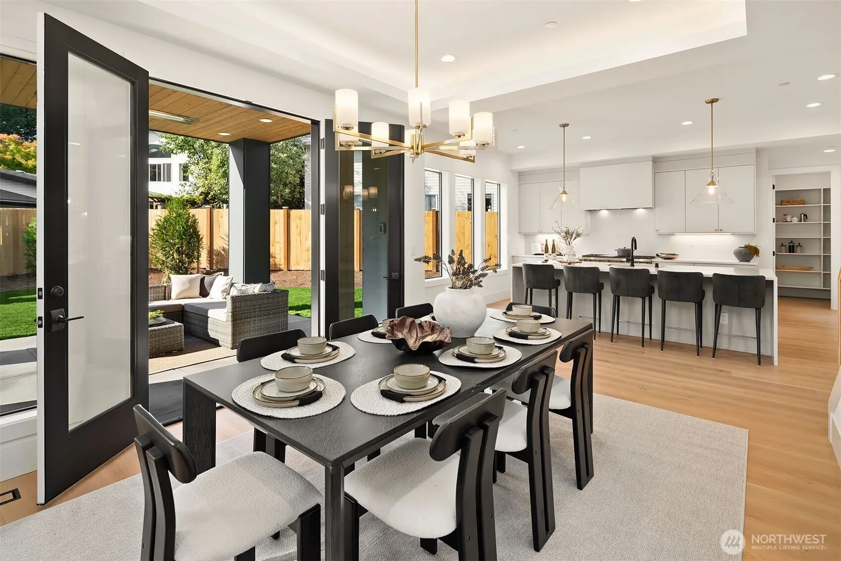 13216 NE 129th Place , Kirkland, WA 98034