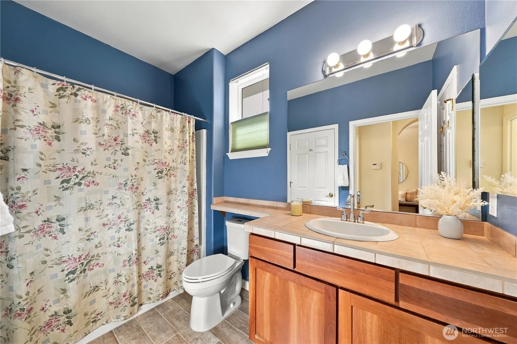 12423 231st Avenue NE, Redmond, WA 98053