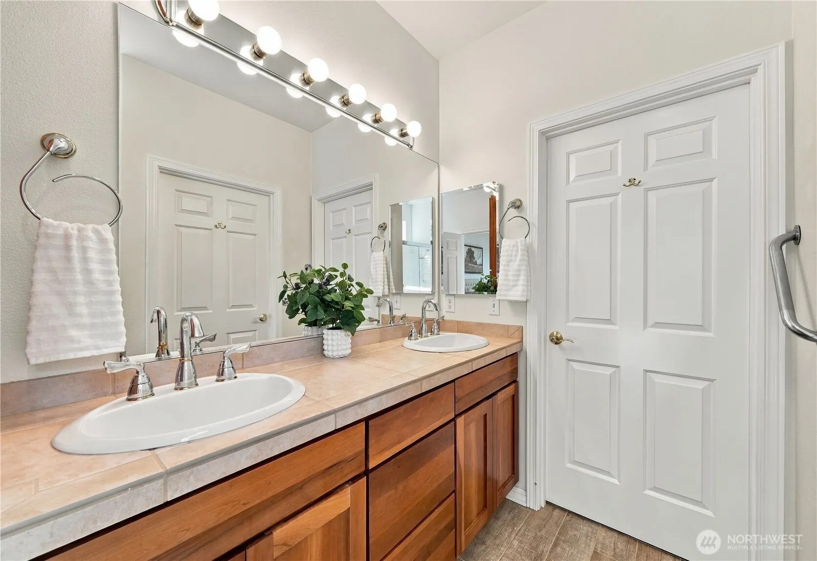 12423 231st Avenue NE, Redmond, WA 98053