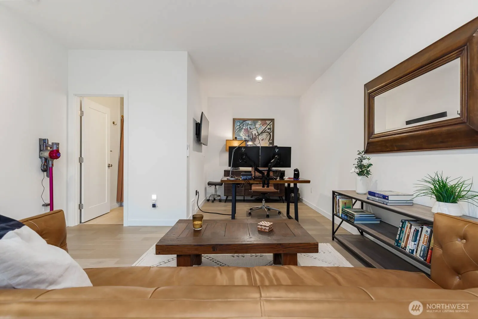 18303 96th Avenue NE #B, Bothell, WA 98011