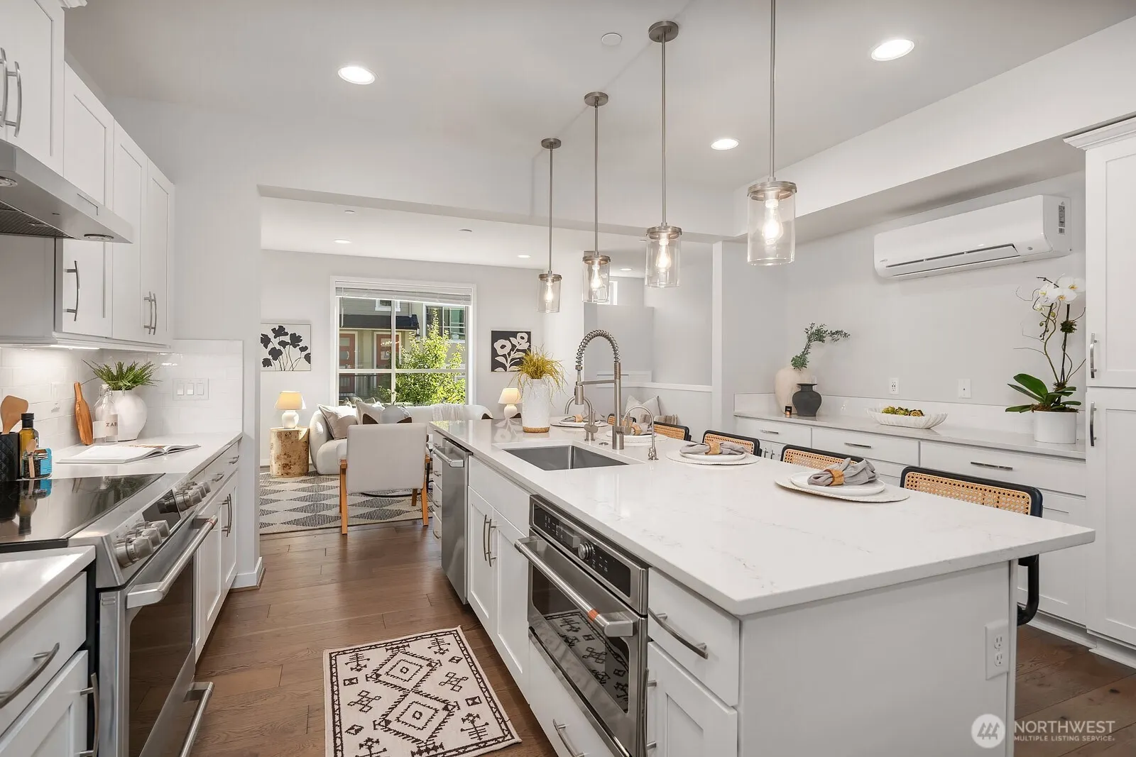 1241 7th Avenue NE, Issaquah, WA 98029