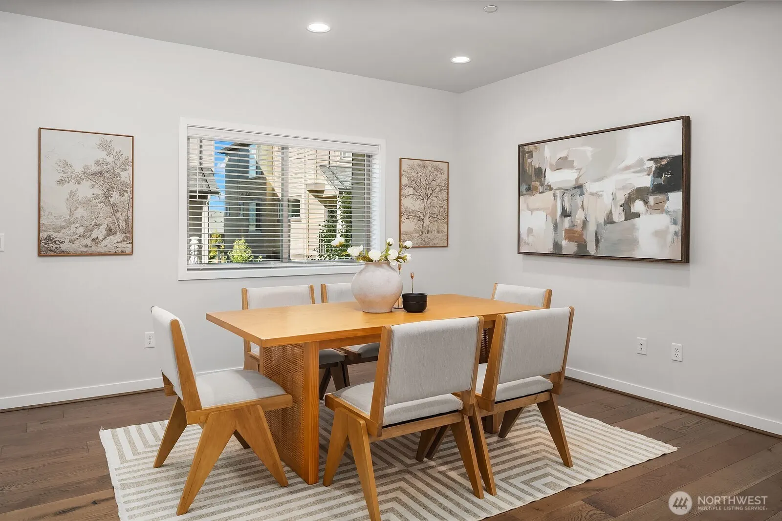 1241 7th Avenue NE, Issaquah, WA 98029