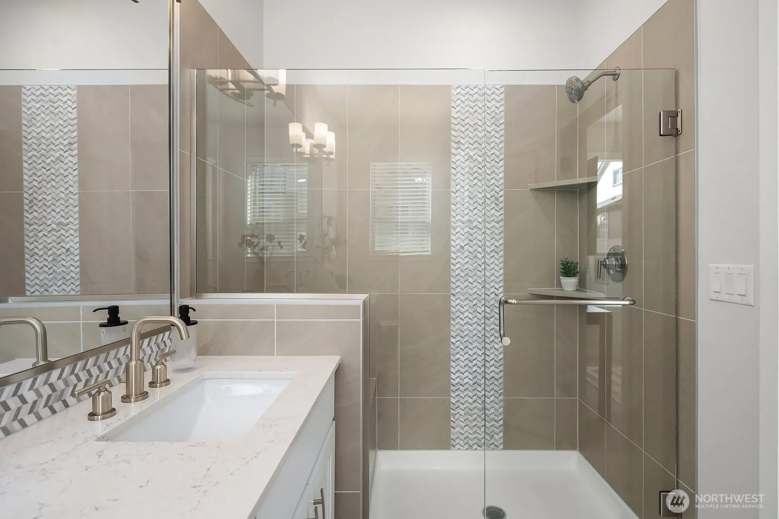 1241 7th Avenue NE, Issaquah, WA 98029