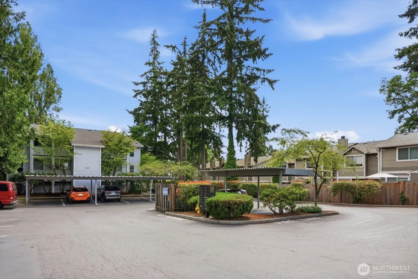 7019 210th Street SW #4, Lynnwood, WA 98036-7372