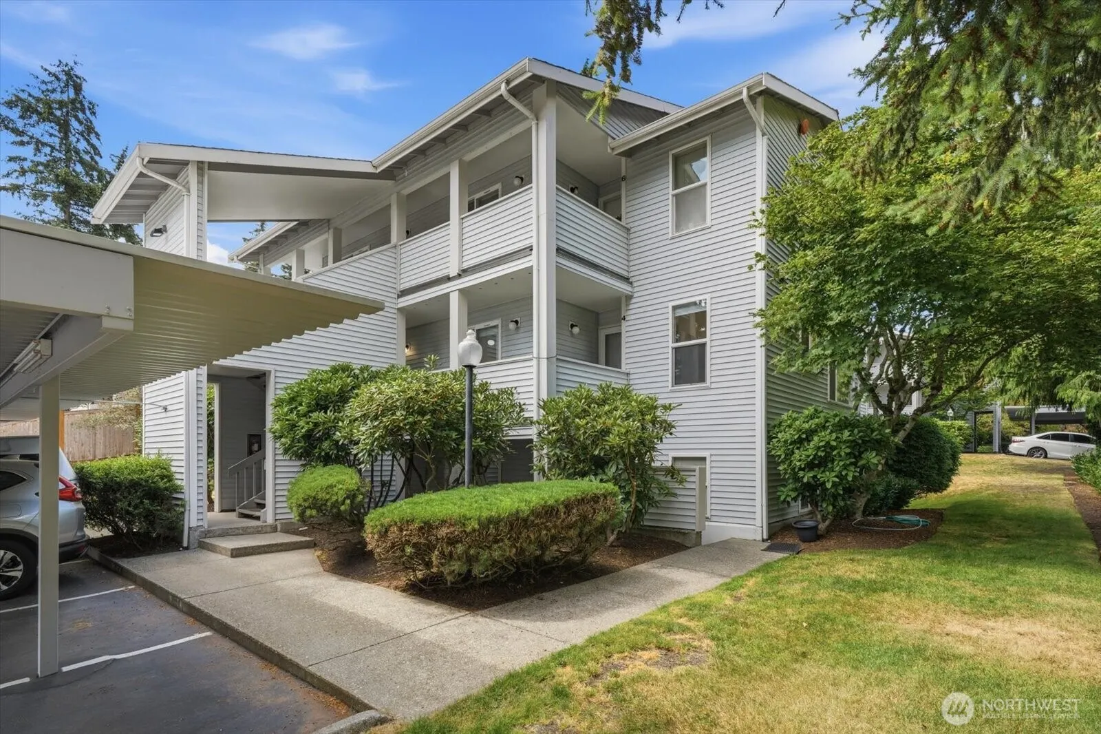 7019 210th Street SW #4, Lynnwood, WA 98036-7372