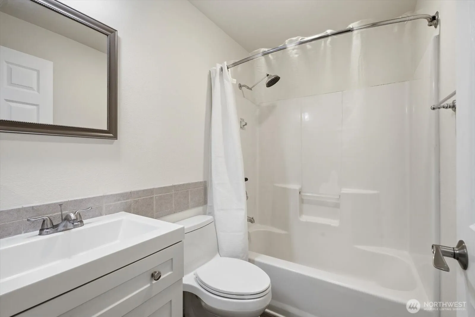 7019 210th Street SW #4, Lynnwood, WA 98036-7372