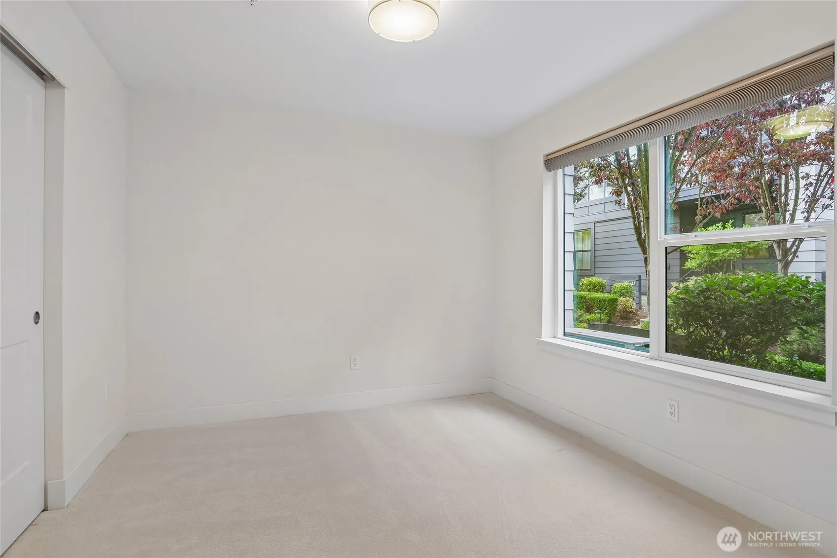 18319 96th Lane NE #B, Bothell, WA 98011