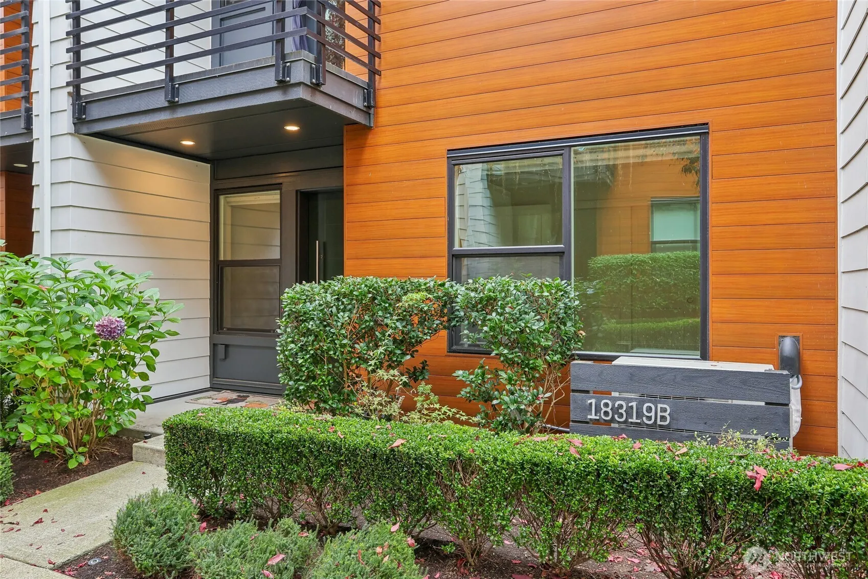 18319 96th Lane NE #B, Bothell, WA 98011