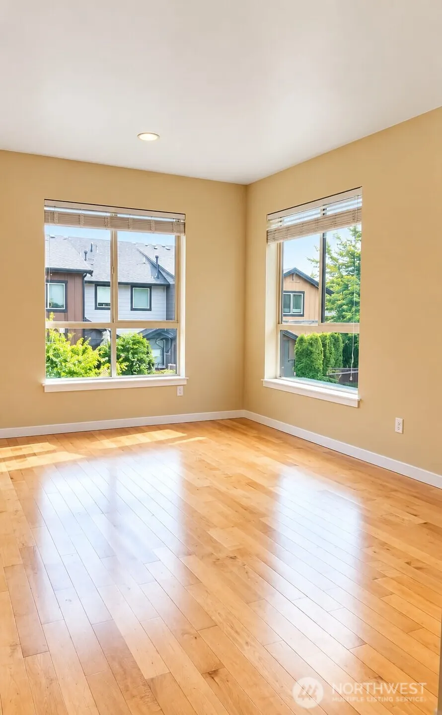 16500 SE 1st Dr , Bothell, WA 98012