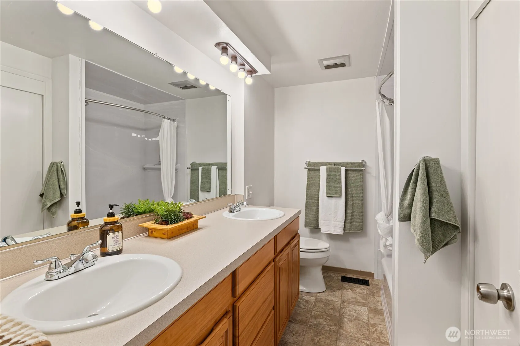 730 Woodland Way , Kent, WA 98030