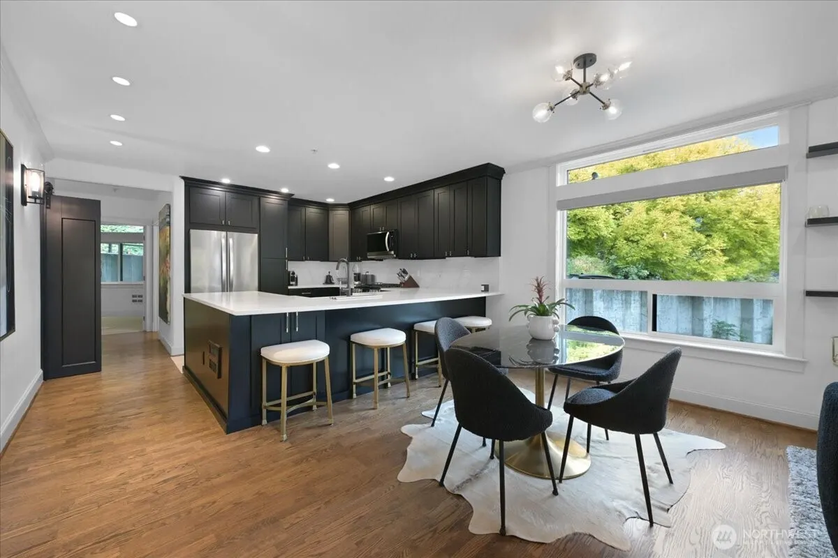 121 Lakeside Avenue #201, Seattle, WA 98122